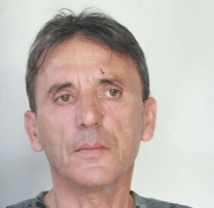 Tenta la fuga con la stessa auto che aveva rubato: arrestato dopo inseguimento