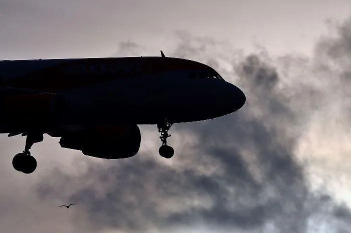 Comiso, aereo non riesce ad atterrare per il vento: dirottato a Catania