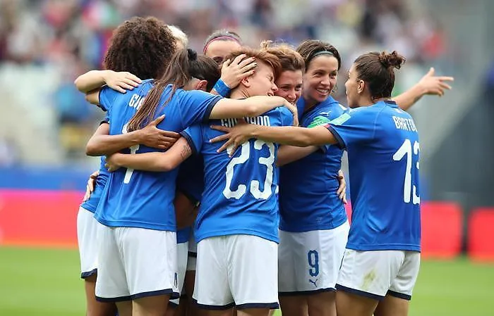 Mondiali calcio donne, le azzurre stupiscono ancora: 5 a 0 sulla Giamaica
