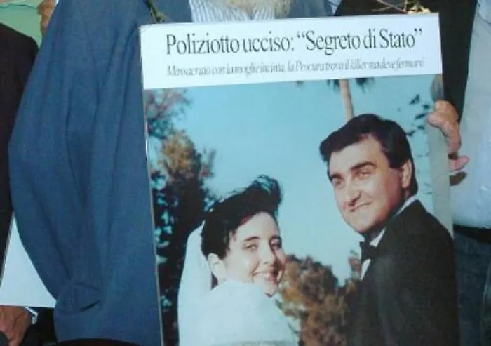 Padre agente ucciso riconosce in tribunale &laquo;Faccia da mostro&raquo;
