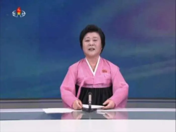 E la speaker nordcoreana diventa "firettiana"