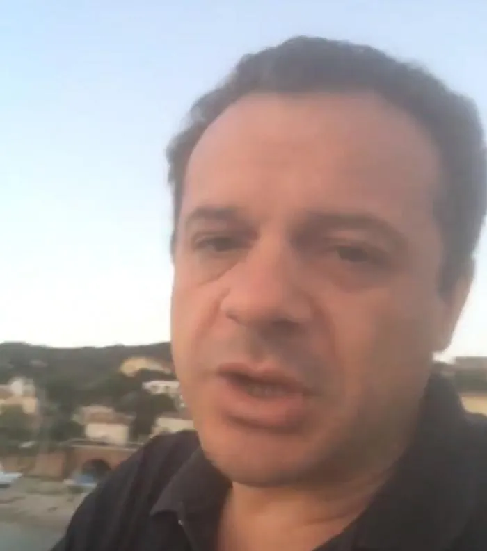 &laquo;Sar&agrave; un "catemoto"&raquo;: cos&igrave; De Luca preannuncia le proprie dimissioni...