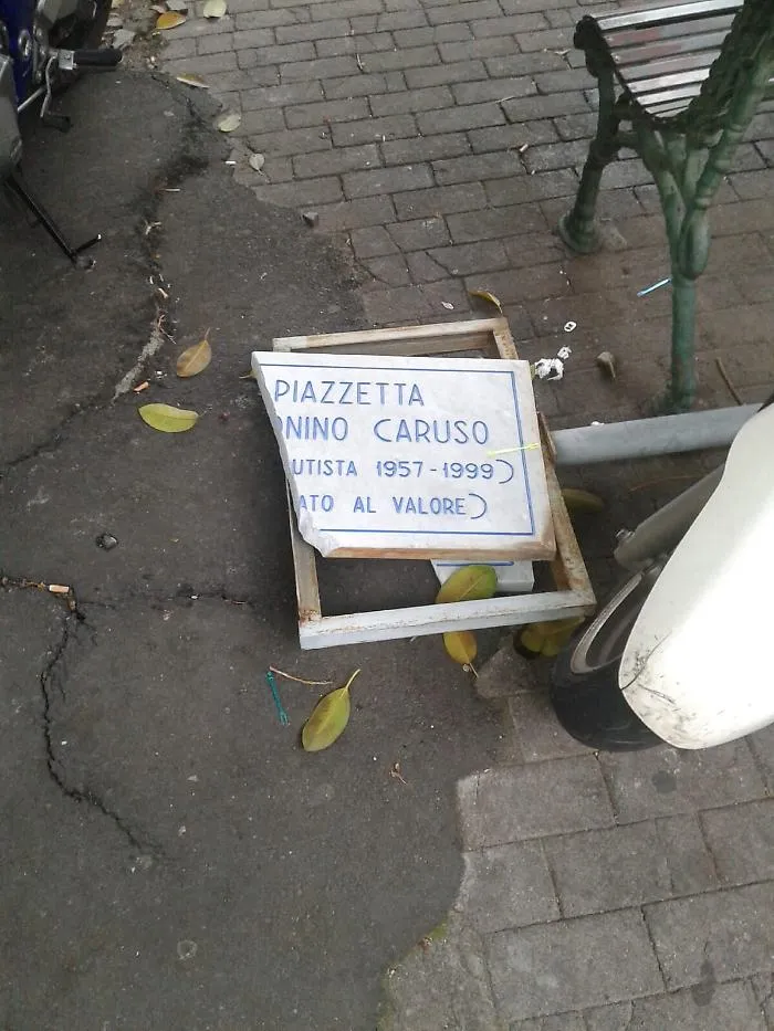Catania, Piazzetta Antonino Caruso: un valoroso caduto "due" volte