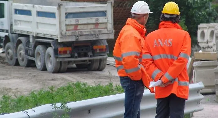Viadotti, pila inclinata al PetraroControlli costanti per eventuali spostamenti 