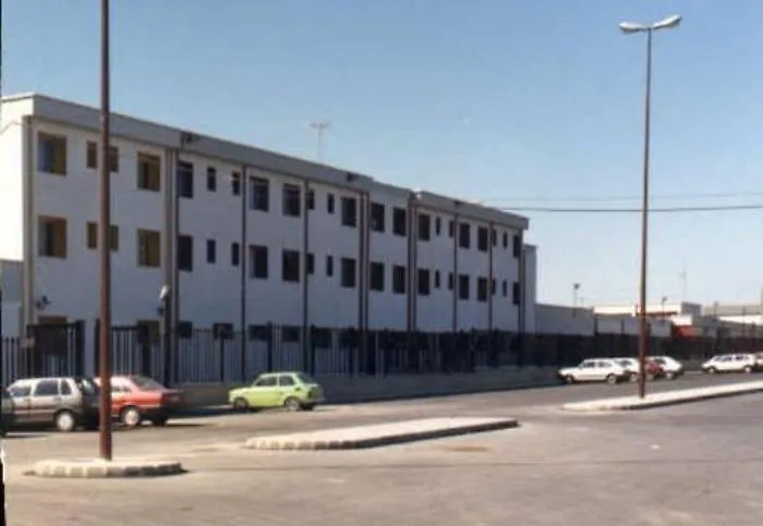 Catania, detenuto prende a morsi un agente di polizia penitenziaria