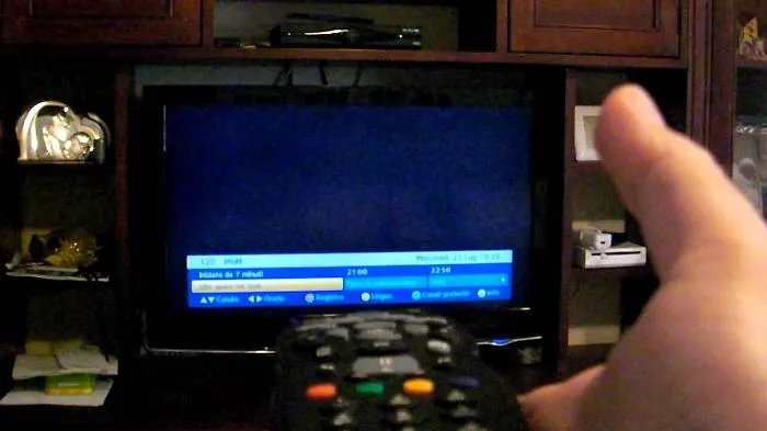 Carcere e multa per chi non paga il canone della pay tv