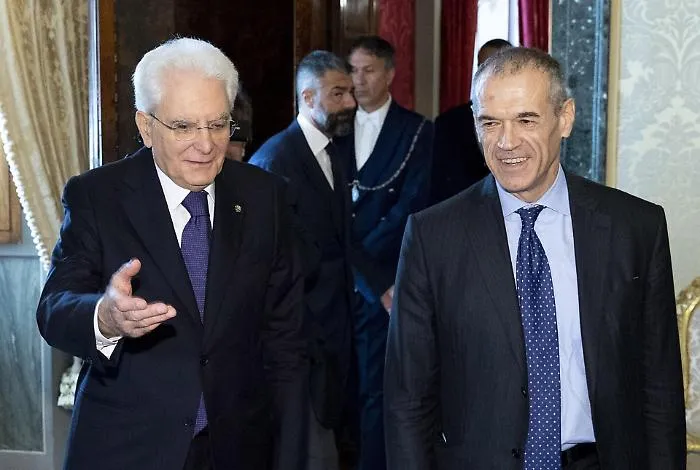 Cottarelli al lavoro sulla lista dei ministri, rabbia Lega e M5S: in piazza il 2 giugno