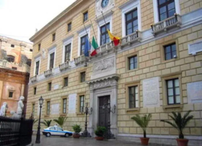 Comune di Palermo approva bilancio di previsione triennale