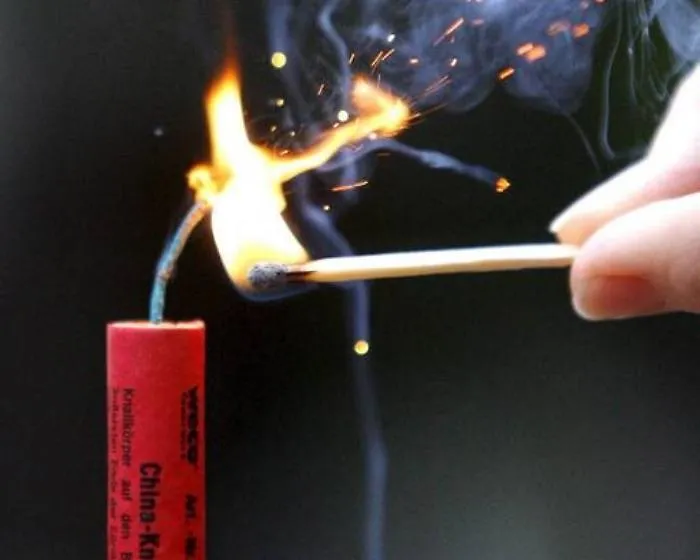 Botti di capodanno, ecco cosa (non) fare per prevenite gli incidenti