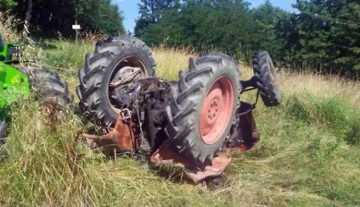 Si ribalta trattore, sessantenne trovato morto a Castelvetrano