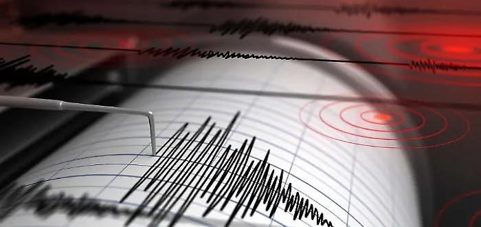 Paura nel Cosentino per una forte scossa di 3.7: gente in strada a Cosenza 