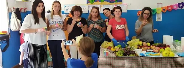 All'Ic "Quasimodo" le maestre preparano la macedonia