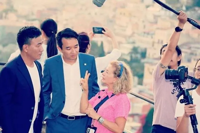 Hu Jun, iI pi&ugrave; popolare attore cinese in Sicilia per un reality show