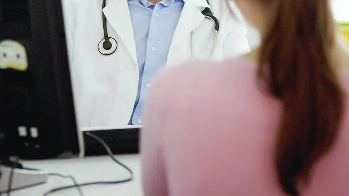 Violenza sessuale sulla paziente in ospedale, medico arrestato a Palermo