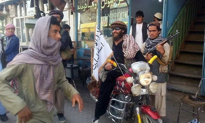 US strike targets Taliban as Afghan troops mount Kunduz counterattack