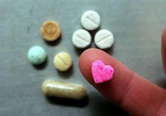 &laquo;Anche minorenni chiedono il Viagra temono defaillance dopo lo sballo&raquo;
