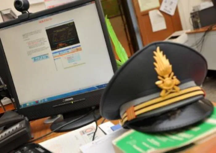 Controlli fiscali &ldquo;ammorbiditi&rdquo; arrestato finanziere a Catania
