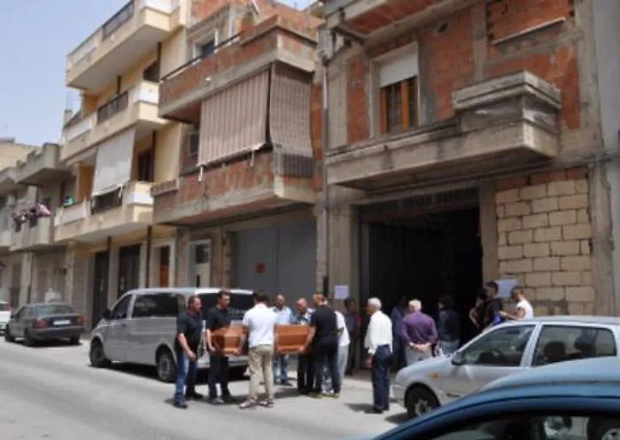 Ragusa, si uccise per la casa: rinviato sfratto famiglia Guarascio