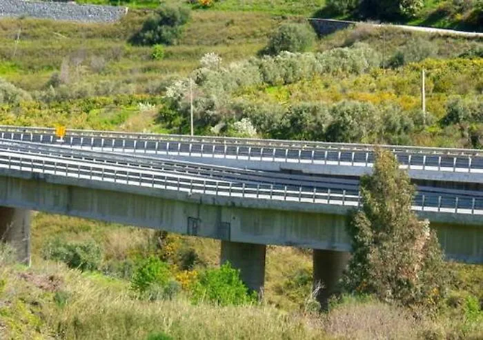 Sicilia divisa in due, slitta (forse) a luned&igrave; la dichiarazione d&rsquo;emergenza per la A19