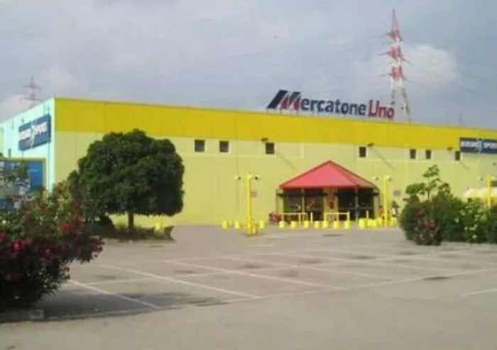 Venti di crisi al &ldquo;Mercatone Uno&rdquo; A rischio 200 lavoratori siciliani