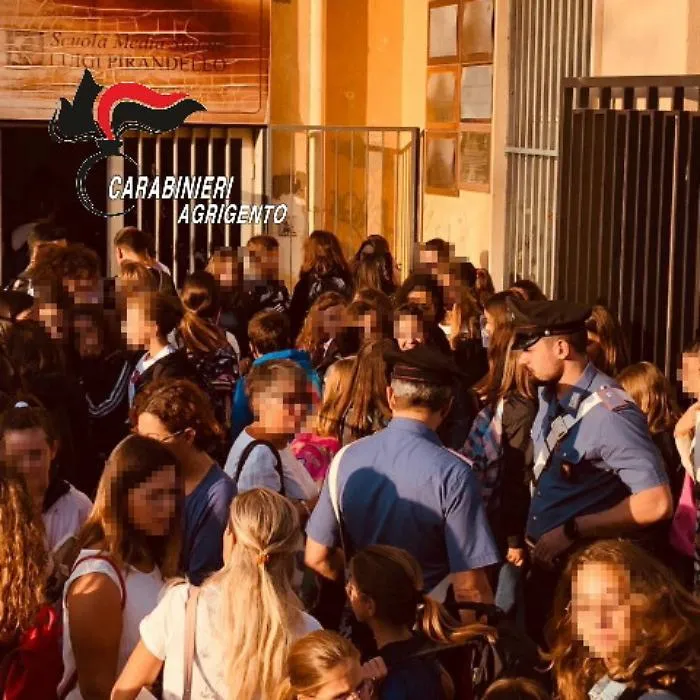 I Carabinieri di Agrigento lancia l' operazione "Scuole sicure&rdquo; 