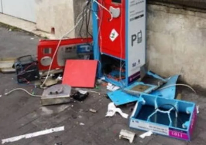 Catania, distrutti 18 parcometri Bianco: &laquo;E&rsquo; un raid organizzato&raquo;