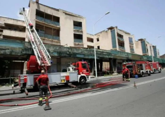 Catania, rogo in vano ascensore paura al palazzo Bernini