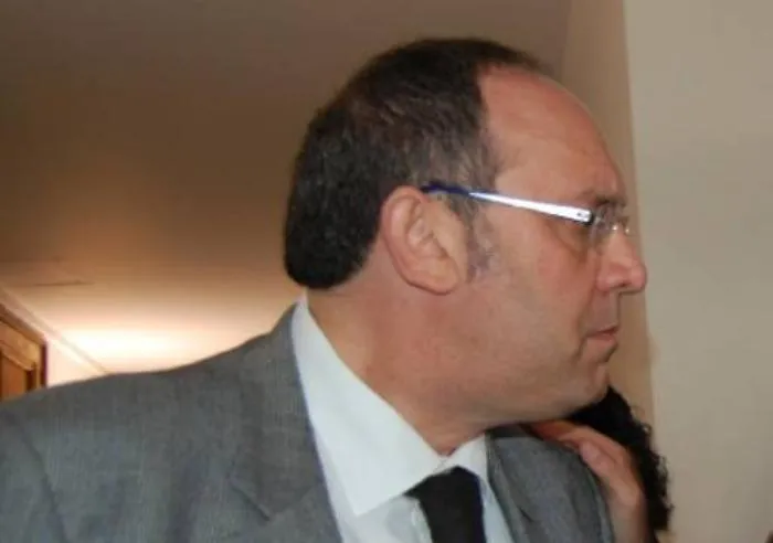 Gela, bruciata l&rsquo;automobile del commissario liquidatore Ato