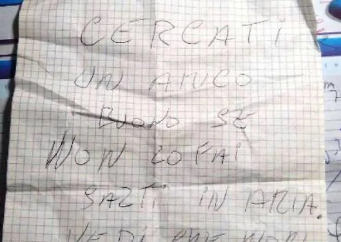 Giarre, pizzino davanti negozio &rdquo;Cercati amico o salti in aria&rdquo;