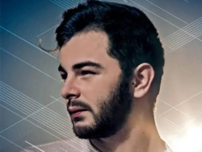 Lorenzo Fragola dal 12 giugno in radio il nuovo singolo #fuori c&rsquo;&egrave; il sole