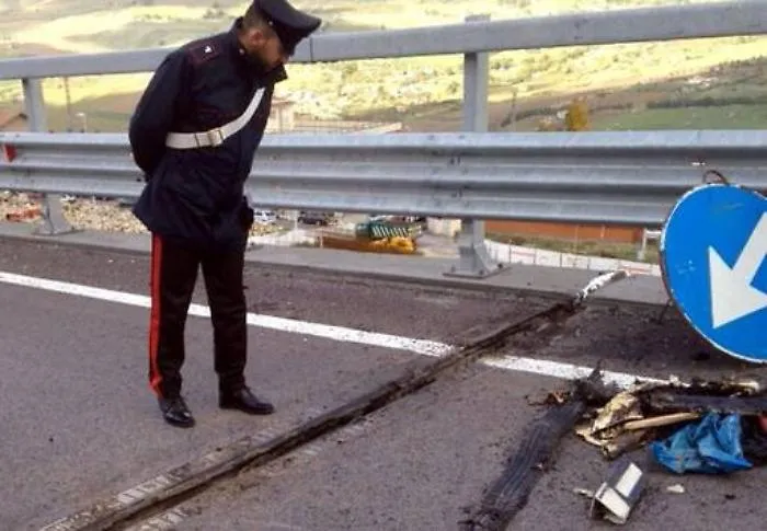 Si inclina pilone sulla Palermo-Sciacca la Statale chiusa al traffico per verifiche