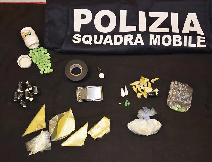 Ragusa, spacciavano ectsasy Sulle pasticche il logo di whatsapp
