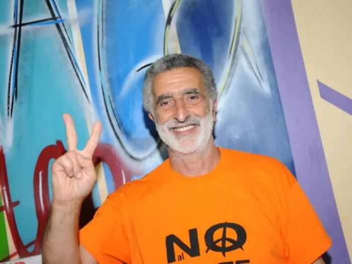 Accorinti: &laquo;Io legalizzerei i quartieri a luci rosse e la cocaina&raquo;