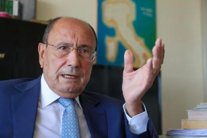 ++ Schifani, aumenti Ita dopo protesta, Sicilia &egrave; serie B ++