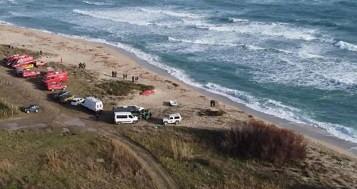 Spiaggia di Cutro, luogo del naufragio di mingranti