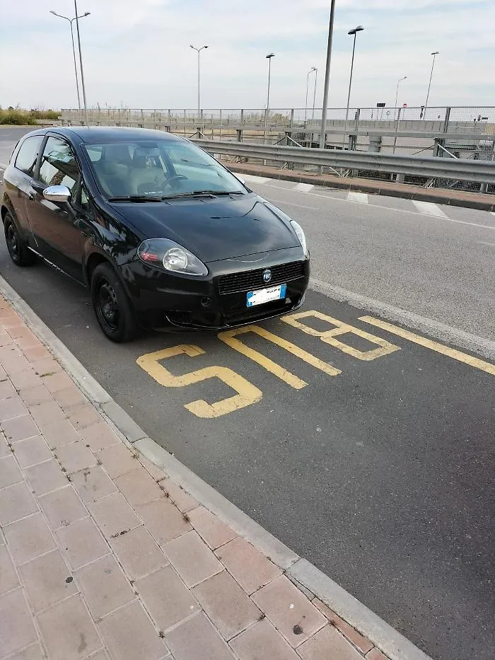 Catania,parcheggio selvaggio porte di Catania