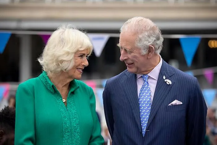 ++ Allarme regina, Carlo a Balmoral con Camilla ++