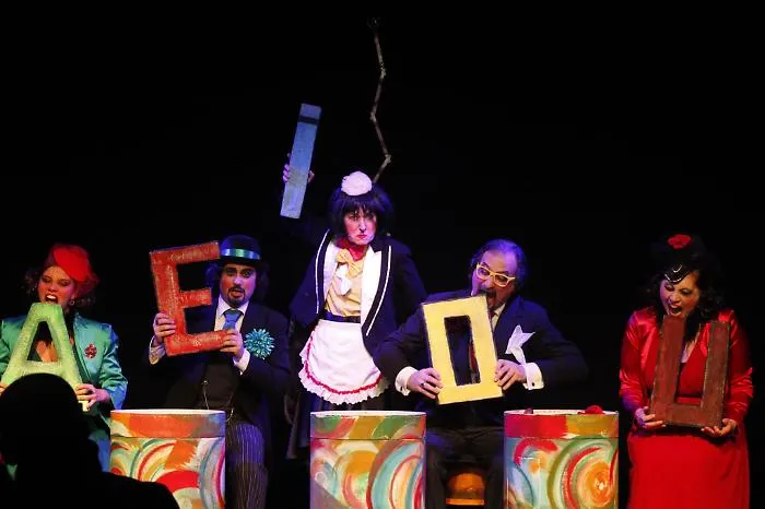 La cantatrice calva - Compagnia GoDoT1