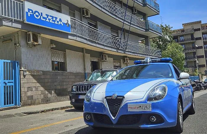 FALSE-POLIZZE-ASSICURATIVE-DUE-TRUFFATORI-DENUNCIATI-DALLA-POLIZIA-DI-STATO
