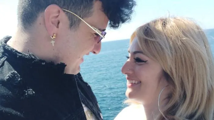 La compagna del pasticciere ucciso a Catania: &laquo;A nostra figlia racconto la favoletta dell'uomo cattivo, noi gi&agrave; dimenticate dalle istituzioni&raquo;