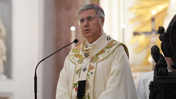 Incendi a Palermo, le accuse di Monsignor Lorefice: &laquo;La mano dell&rsquo;uomo continua a "violentare" il Giardino che Dio ci ha donato&raquo;