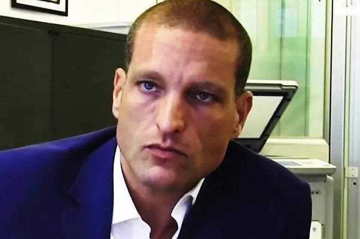 Da eroe dell'antiracket alle accuse di truffa: chi &egrave; Giuseppe Piraino
