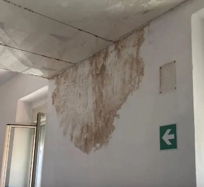 Allarme sicurezza all'Itis Michelangelo Bartolo: calcinacci e infiltrazioni, chiesti interventi immediati