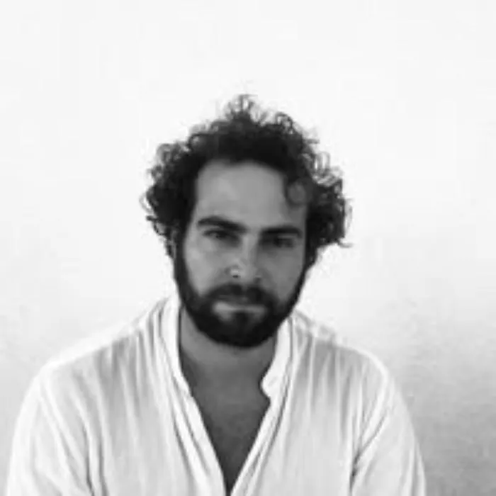 In scena alla Sala Futura &ldquo;Ciliegi rosa&rdquo;, lo spettacolo firmato da Danilo De Luca