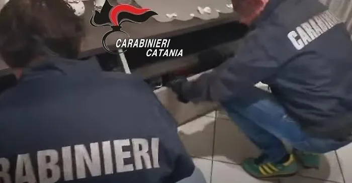 Blitz antidroga a San Leone: arrestati due catanesi per detenzione ai fini di spaccio
