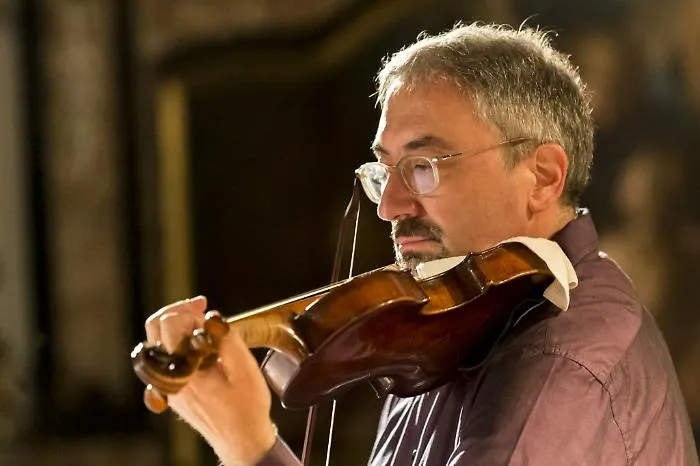 La chitarra che evoca il sole: Boccherini e Ensemble Aurora a Palazzo Biscari