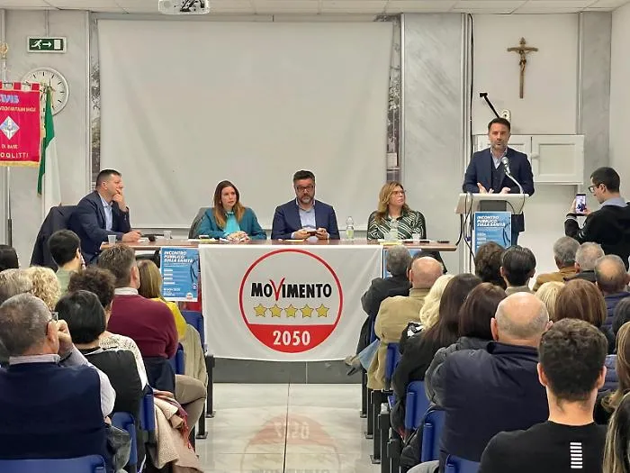 Vittoria, i Cinque Stelle non fanno sconti: "Fuori la politica dalla sanit&agrave;"