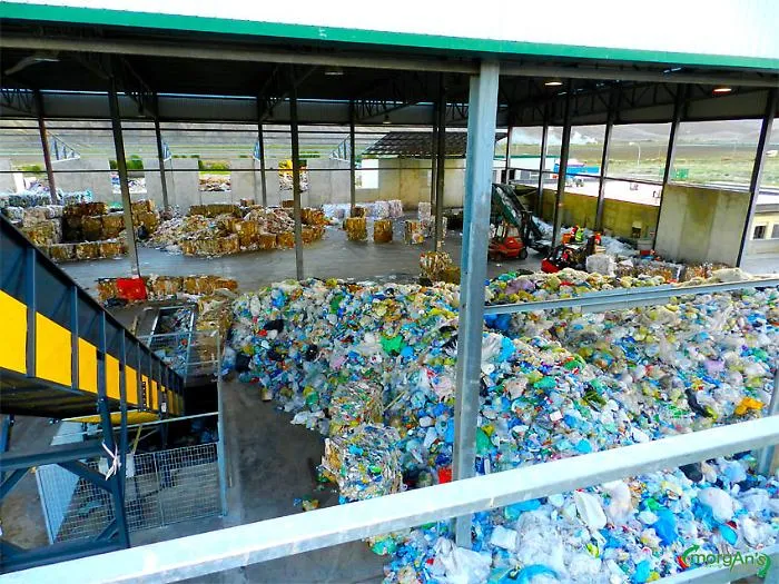 Alla Morgan's di Enna cancelli chiusi ai Comuni che non rispettano i rigorosi criteri di selezione della plastica