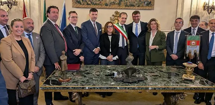 Giunta Trantino, Palazzo degli Elefanti gremito per il giuramento dei quattro nuovi assessori: ecco chi sono e cosa c'&egrave; dietro alle nomine
