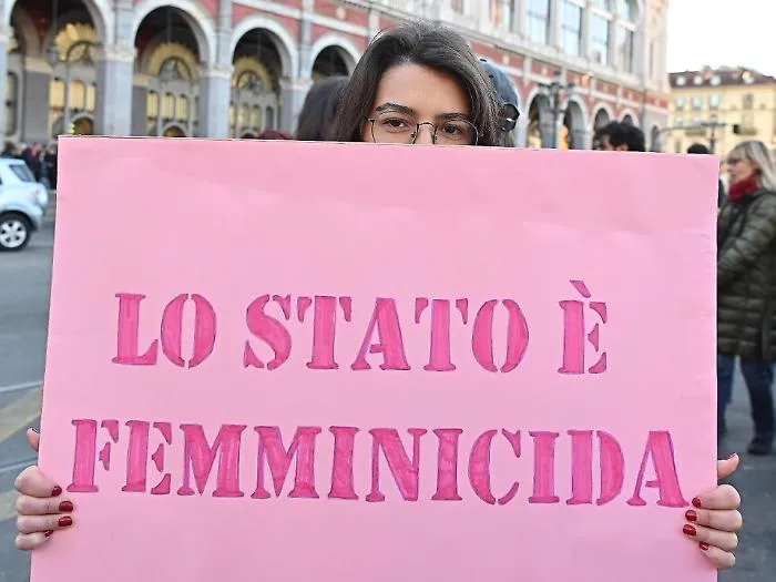 &laquo;Senza consenso non &egrave; amore, &egrave; reato&raquo;: il ddl si ferma in Senato nel giorno contro la violenza sulle donne